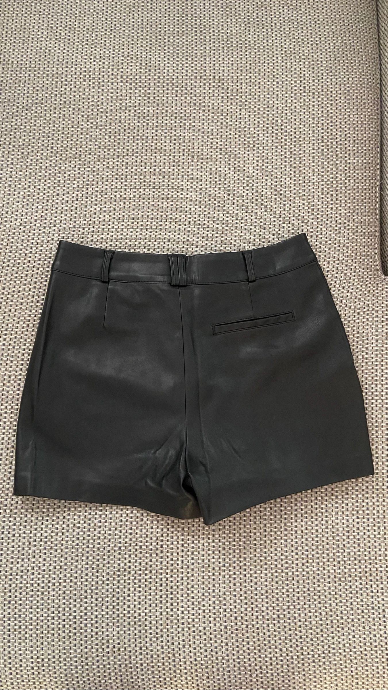 Shorts em similcouro preto tamanho 36 – photo 9